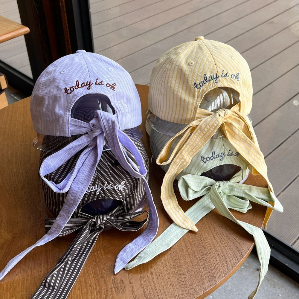 刺繍文字入り野球帽 ストライプデザイン スイートボウタイ ス - Golf Equipment Women のレビューと価格
